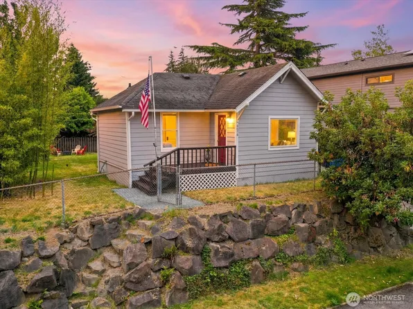 8848 13th Avenue SW, Seattle, WA 98106
