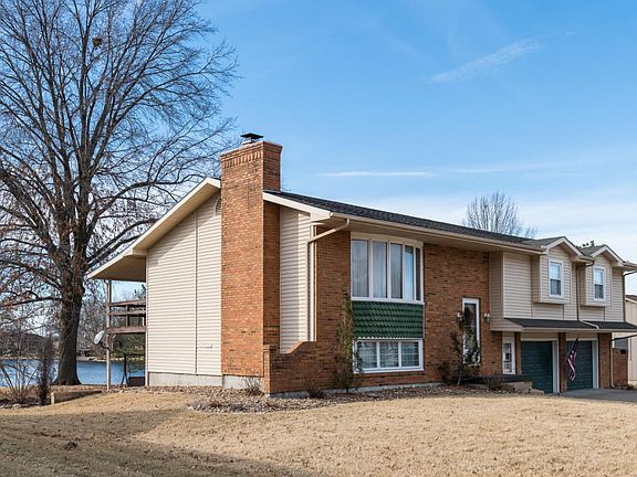 3rd image of 633 S Lake Dr