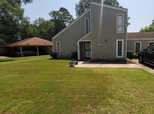 702 Stanford Dr, West Memphis, AR 72301