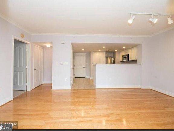 5th image of 414 Water St Unit 1804