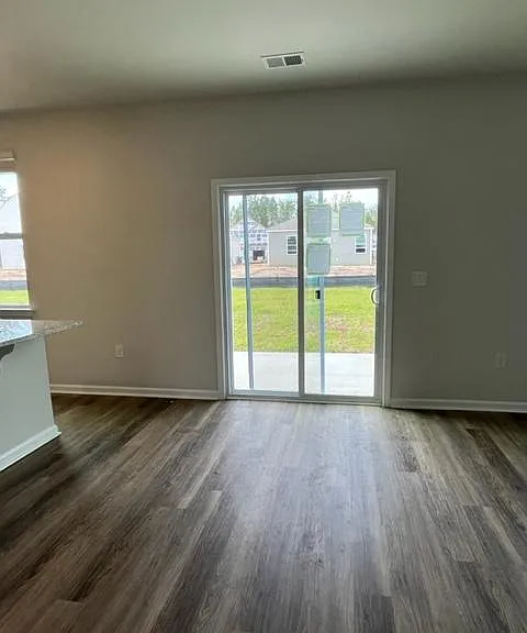228 Sanctuary Dr — Photo 5