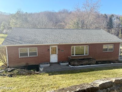 152 Baker Ln, Altoona, PA, 16601