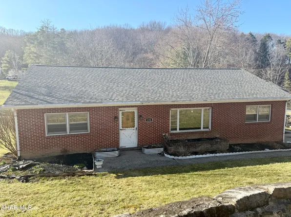 152 Baker Ln, Altoona, PA 16601