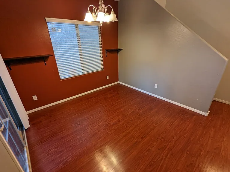 7760 Floral Fabric Ct — Photo 14