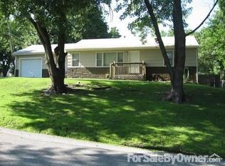 1212 Quincy St, Leavenworth, KS 66048
