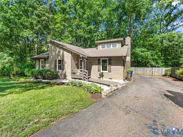 3020 Sand Hills Dr, Chester, VA 23831