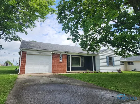 232 Elm Dr, Upper Sandusky, OH 43351