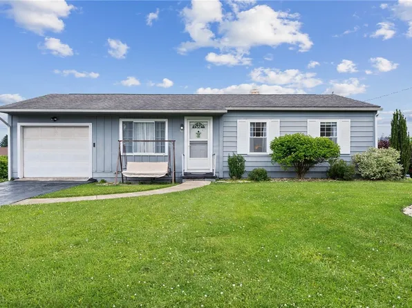 50 Hemlock Dr, Latrobe, PA 15650