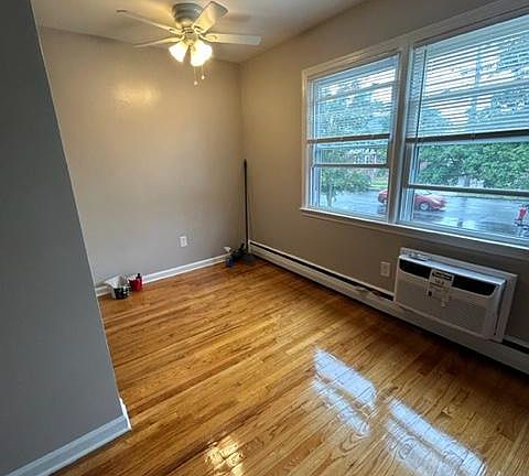 3rd image of 128 Newark Ave Unit 5