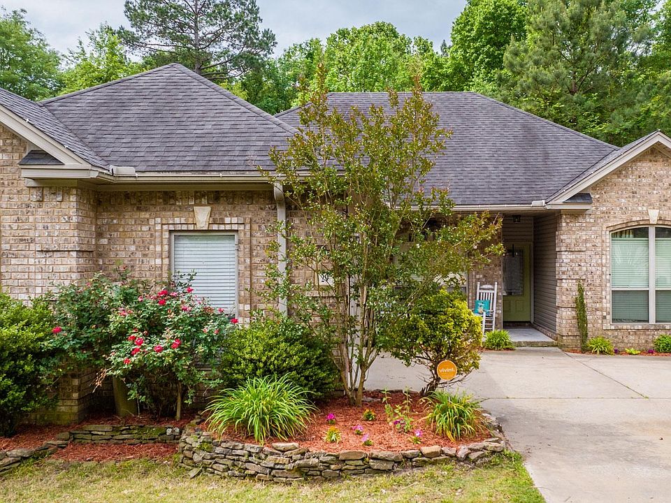 1st image of 29 Ponds Edge Ln