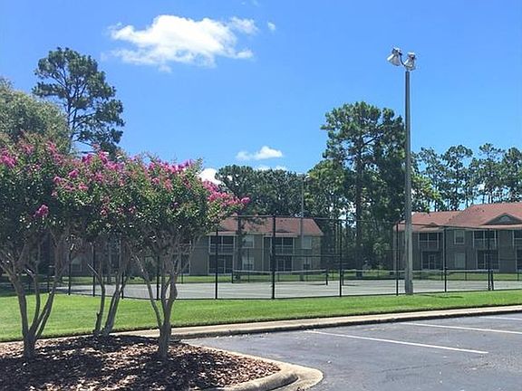 4th image of 121 Reserve 113 Cir
