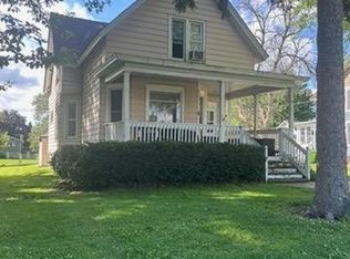 207 Mill St, Fox Lake, WI 53933