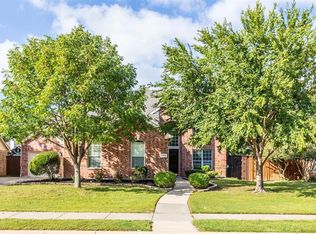 1304 Big Falls Dr, Flower Mound, TX 75028