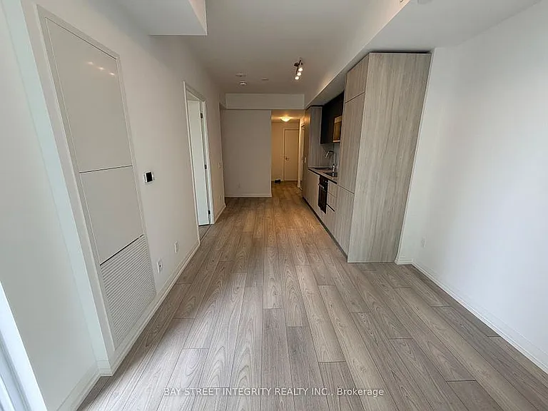 400 King St W #1912 — Photo 7