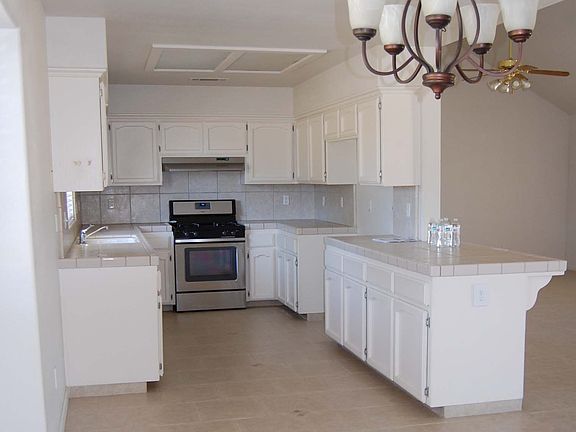 2nd image of 28528 Avenue 22