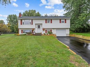 68 Sharon Dr, Williston, VT 05495