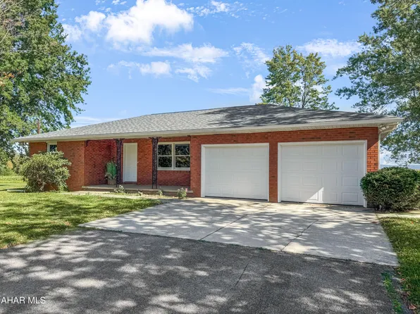 767 Manor Dr, Ebensburg, PA 15931