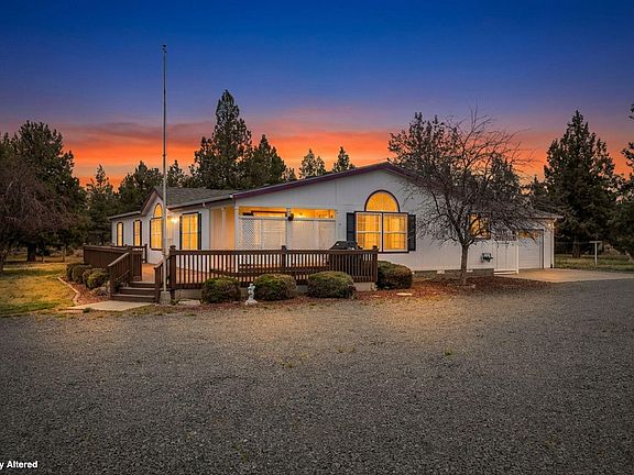 3rd image of 6983 SW Mustang Rd