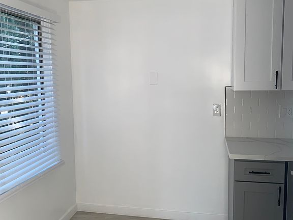 4th image of 726 W Glenoaks Blvd #B