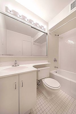 4th image of 153 E 32nd St APT 6h