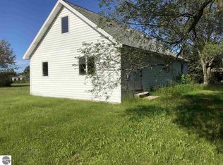 307 2nd St N, Oscoda, MI 48750