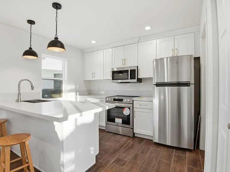 648 Anita St #1 — Photo 2