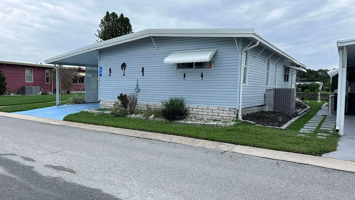 Building Photo - 2505 E Bay Dr #54