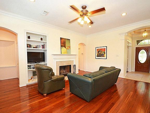 4th image of 12322 Maple Leaf Ln
