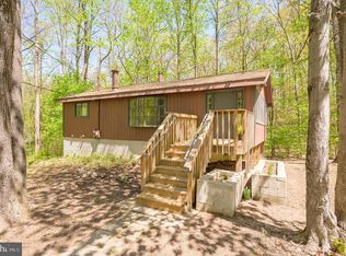 555 Huckleberry Dr, Gerrardstown, WV 25420