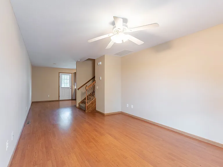 Oakwood Heights Townhomes — Photo 120