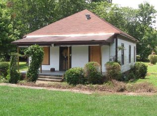 1323 Washington St, Corinth, MS 38834