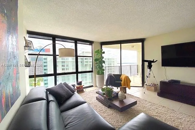 Brickell Place Condo — Photo 2