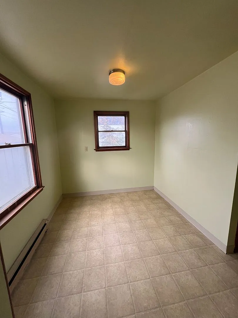 Cute 3 bedroom 1 bath Home for Rent in Ephrata — Photo 3