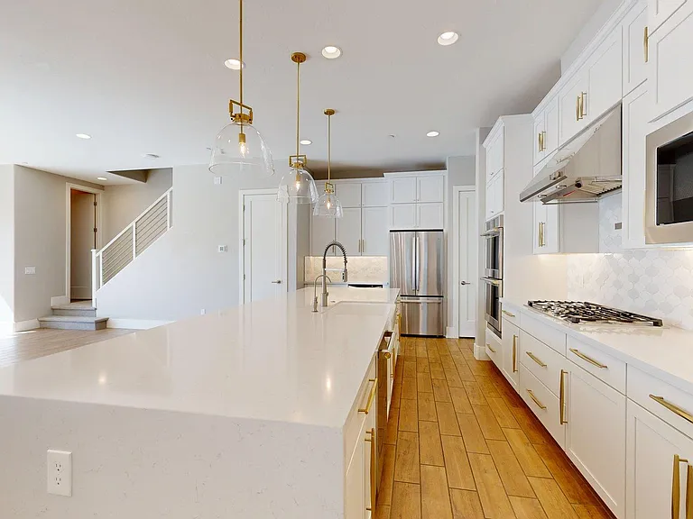 23190 N 74th Pl — Photo 3