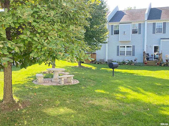 3rd image of 6616 N Queen Frances Ln #6616