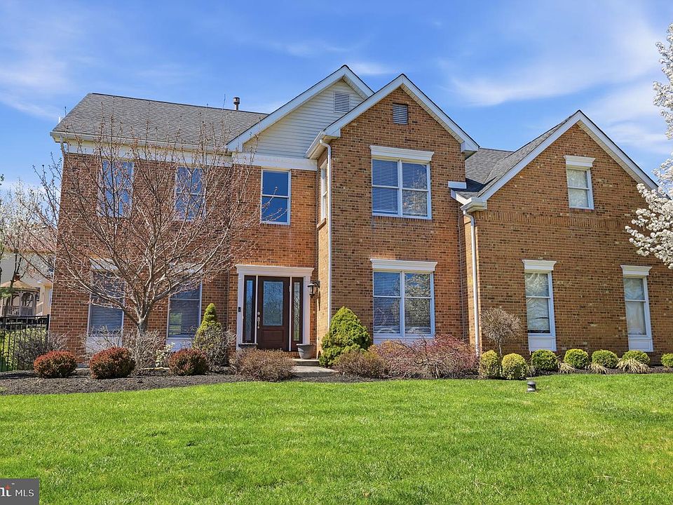 1st image of 1413 Ridgewood Ln
