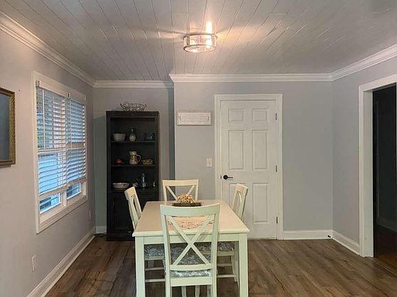3rd image of 427 Acorn Acres Rd
