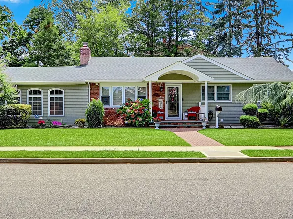 31 Morton Avenue, Massapequa, NY 11758