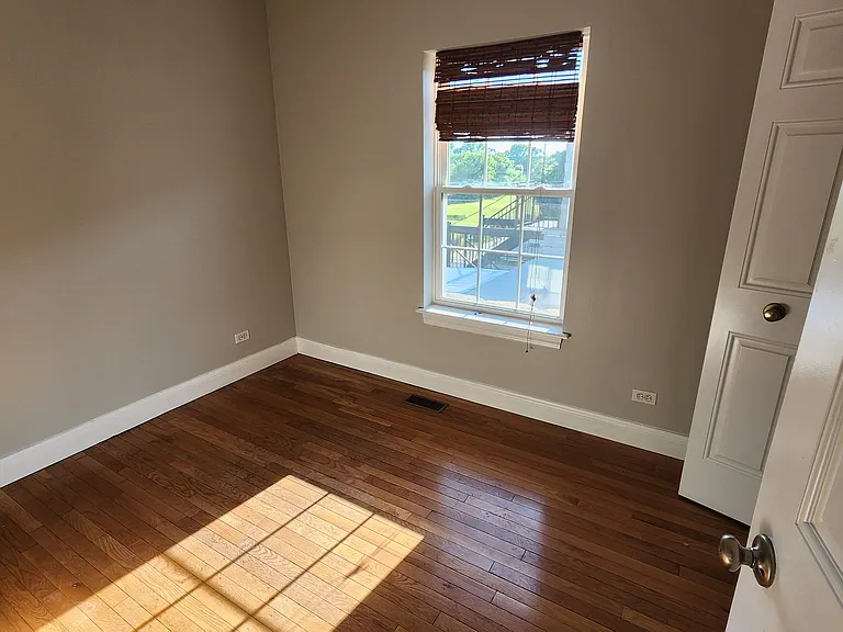 2453 W Grenshaw St #B — Photo 8