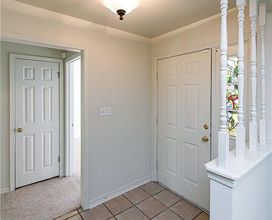 3rd image of 4199 Oak Ln