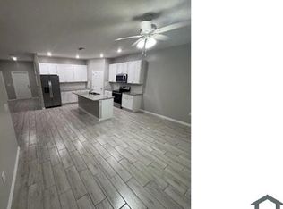 402 NE 24th Pl, Cape Coral, FL 33909