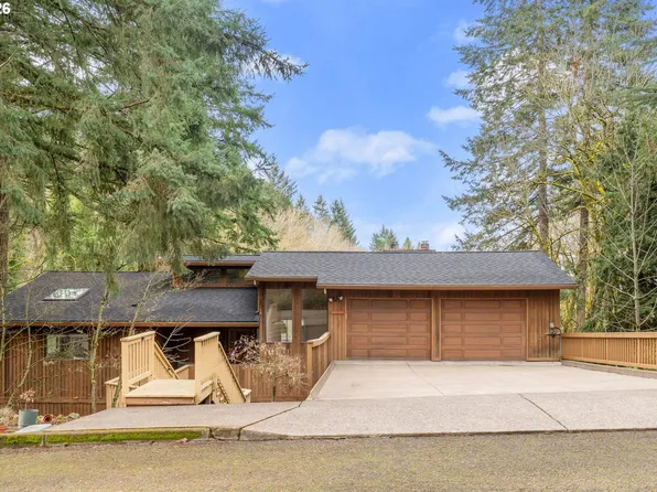 17821 Sundown Ct, Lake Oswego, OR 97034