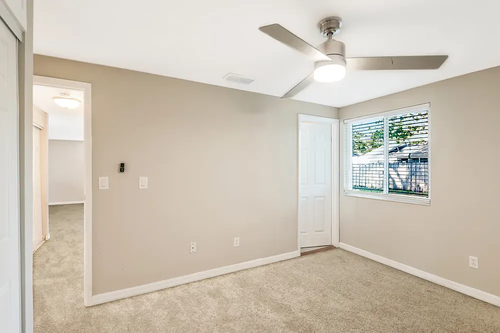 4 bed, 1500 sqft, $1,500 — Photo 4