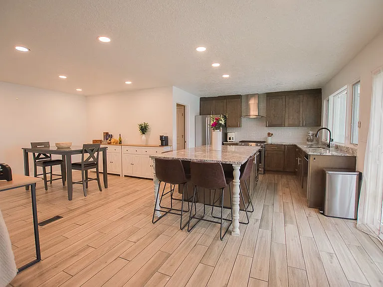 9514 Avenida Del Oso NE — Photo 20
