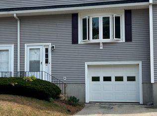 13 Village Grn, Millbury, MA 01527