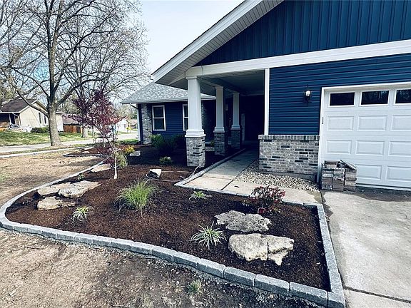 4th image of 12078 Foxpoint Dr
