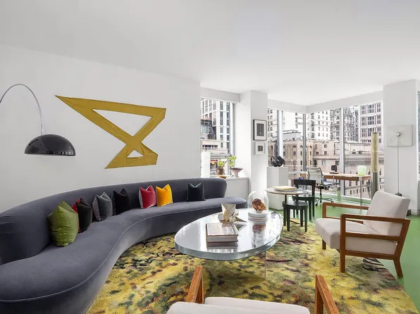 15 W 53rd St #10G, New York, NY 10019