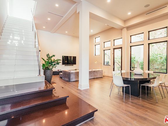 3rd image of 3087 N Passmore Dr