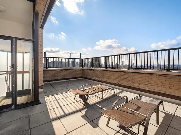 171 East 84th Street image 17 of 19