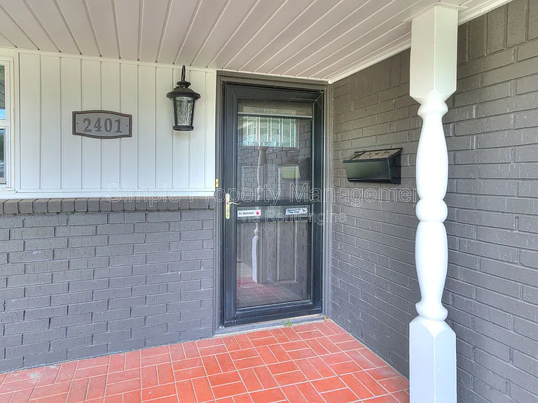 2401 Fedderson Dr — Photo 2